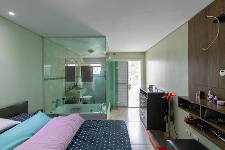 Casa à venda com 111m², 3 quartos e 4 vagasSuíte