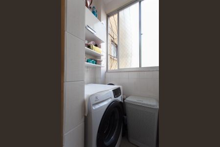 Apartamento à venda com 107m², 3 quartos e 1 vagaÁrea de Serviço