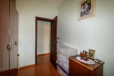 Casa à venda com 430m², 4 quartos e 2 vagasQuarto 2