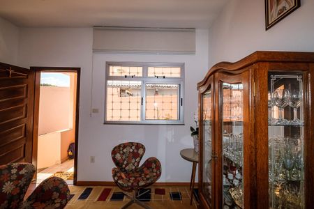 Casa à venda com 430m², 4 quartos e 2 vagasSala
