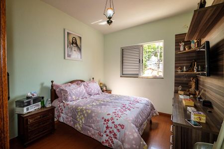 Casa à venda com 430m², 4 quartos e 2 vagasQuarto 3