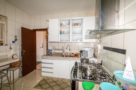 Casa à venda com 430m², 4 quartos e 2 vagasCozinha