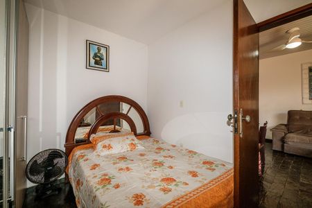 Casa à venda com 430m², 4 quartos e 2 vagasQuarto 4