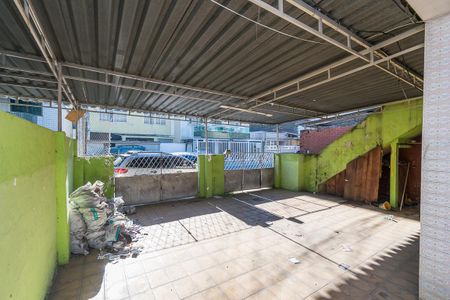 Casa à venda com 150m², 2 quartos e 2 vagasVaranda e garagem