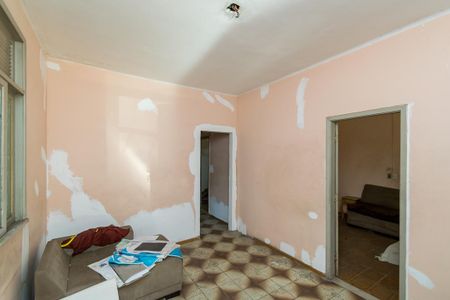 Casa à venda com 150m², 2 quartos e 2 vagasSala