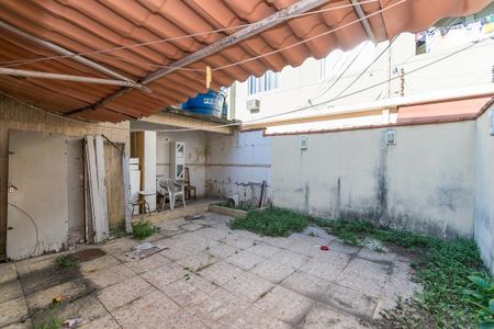 Casa à venda com 150m², 2 quartos e 2 vagasVaranda dos fundos
