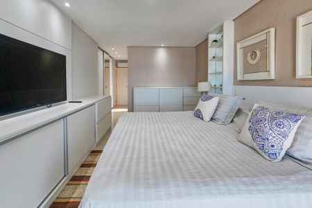 Apartamento para alugar com 206m², 4 quartos e 4 vagasSuíte 1