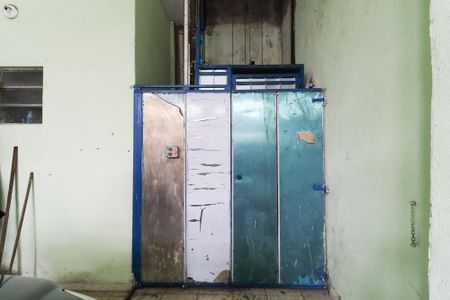 Casa à venda com 240m², 4 quartos e 2 vagasElevador