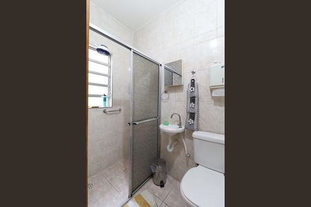 Casa à venda com 240m², 4 quartos e 2 vagasBanheiro 2