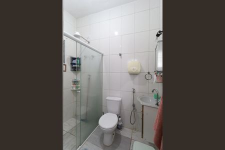 Casa à venda com 240m², 4 quartos e 2 vagasBanheiro da Suíte 1