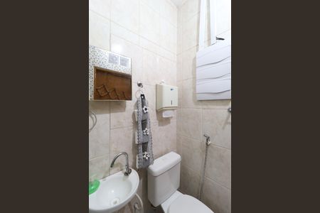 Casa à venda com 240m², 4 quartos e 2 vagasBanheiro 2