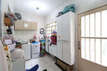 Casa à venda com 240m², 4 quartos e 2 vagasÁrea de serviço 2