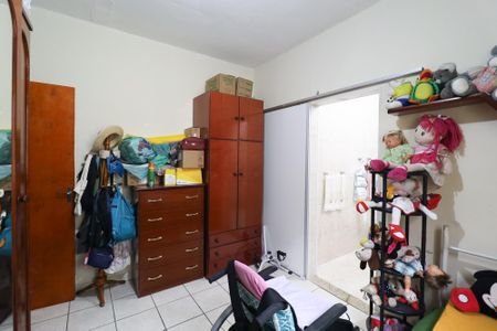 Casa à venda com 240m², 4 quartos e 2 vagasSuíte 3