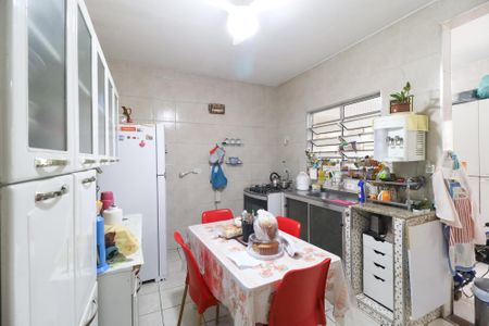 Casa à venda com 240m², 4 quartos e 2 vagasCozinha 2