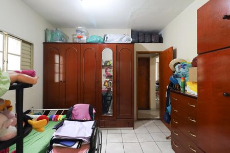 Casa à venda com 240m², 4 quartos e 2 vagasSuíte 3