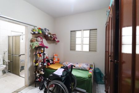 Casa à venda com 240m², 4 quartos e 2 vagasSuíte 3