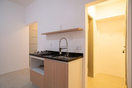 Studio para alugar com 32m², 1 quarto e sem vaga Studio para alugar com 32m², 1 quarto e sem vagaCozinha