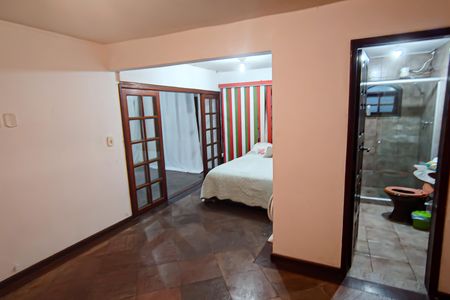 Casa de condomínio para alugar com 300m², 3 quartos e 2 vagasHall