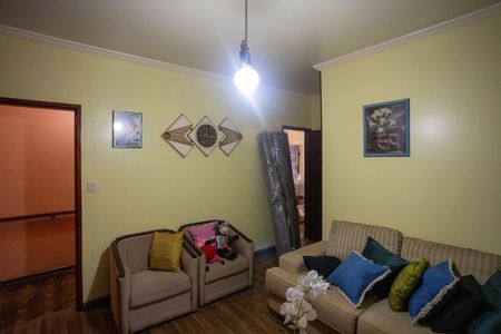 Casa à venda com 337m², 4 quartos e 7 vagasSala de Estar