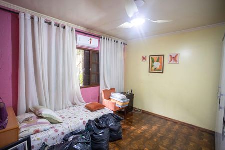 Casa à venda com 337m², 4 quartos e 7 vagasSuíte