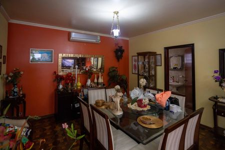 Casa à venda com 337m², 4 quartos e 7 vagasSala de Jantar