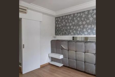 Casa de condomínio à venda com 135m², 4 quartos e 4 vagas Casa de condomínio à venda com 135m², 4 quartos e 4 vagasFoto 03