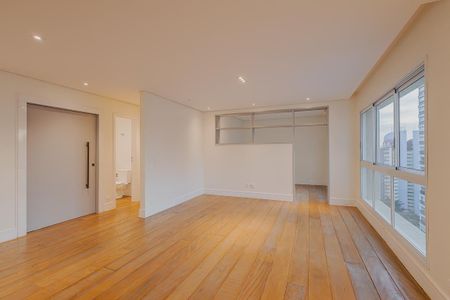 Apartamento à venda com 148m², 2 quartos e 3 vagasSala