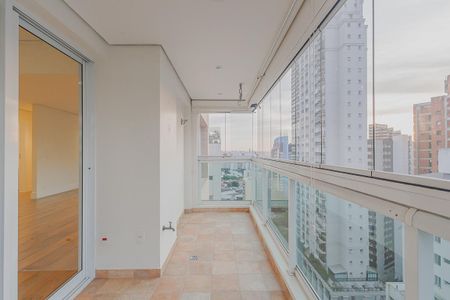 Apartamento à venda com 148m², 2 quartos e 3 vagasVaranda