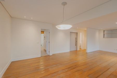 Apartamento à venda com 148m², 2 quartos e 3 vagasSala