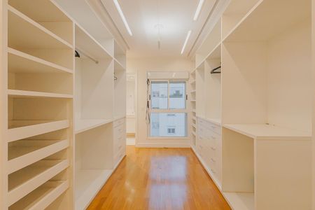 Apartamento à venda com 148m², 2 quartos e 3 vagasSuíte 2