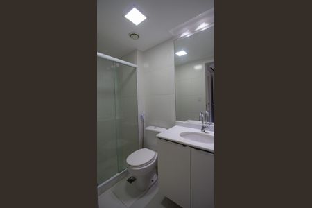 Apartamento à venda com 90m², 3 quartos e 2 vagas Apartamento à venda com 90m², 3 quartos e 2 vagasBanheiro da Suíte 1