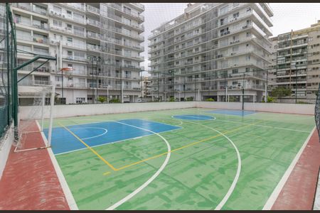 Apartamento à venda com 90m², 3 quartos e 2 vagas Apartamento à venda com 90m², 3 quartos e 2 vagasÁrea Comum - Quadra