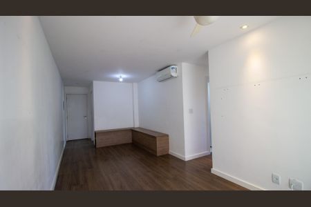 Apartamento à venda com 90m², 3 quartos e 2 vagas Apartamento à venda com 90m², 3 quartos e 2 vagasSala