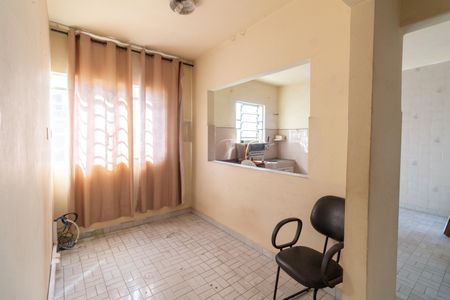 Casa para alugar com 45m², 1 quarto e sem vaga