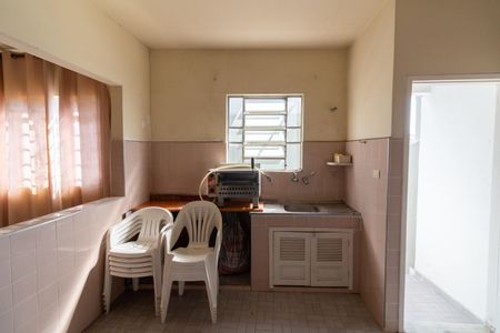 Casa para alugar com 45m², 1 quarto e sem vaga