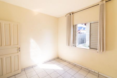 Casa para alugar com 45m², 1 quarto e sem vaga