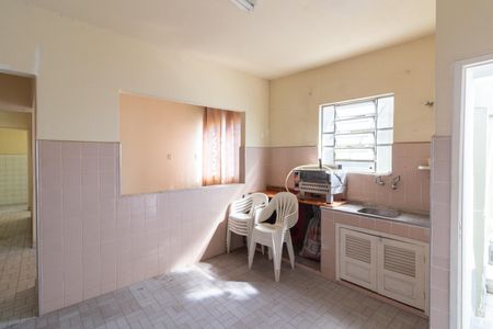 Casa para alugar com 45m², 1 quarto e sem vaga