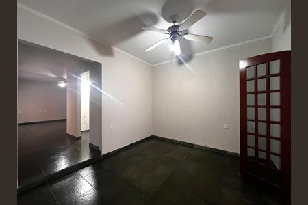 Casa à venda com 355m², 3 quartos e 4 vagas Casa à venda com 355m², 3 quartos e 4 vagasSala de Jantar