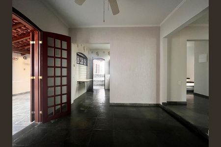 Casa à venda com 355m², 3 quartos e 4 vagas Casa à venda com 355m², 3 quartos e 4 vagasSala de Jantar