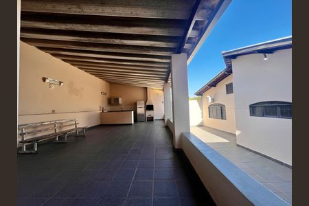 Casa à venda com 355m², 3 quartos e 4 vagas Casa à venda com 355m², 3 quartos e 4 vagasQuintal