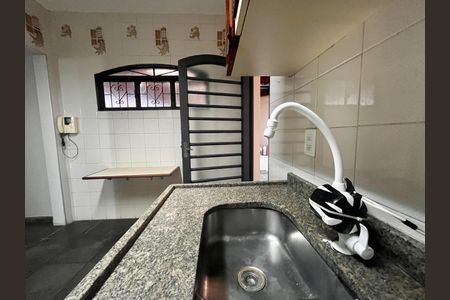 Casa à venda com 355m², 3 quartos e 4 vagas Casa à venda com 355m², 3 quartos e 4 vagasCozinha