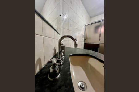 Casa à venda com 355m², 3 quartos e 4 vagas Casa à venda com 355m², 3 quartos e 4 vagasBanheiro