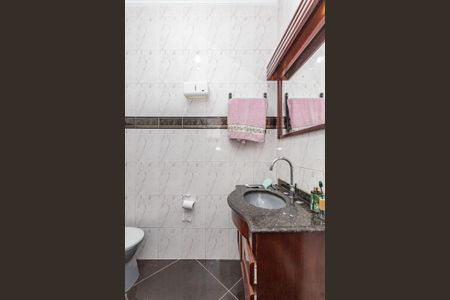 Casa à venda com 180m², 5 quartos e sem vagaBanheiro