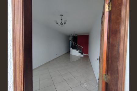 Casa para alugar com 110m², 3 quartos e 2 vagasSala Entrada