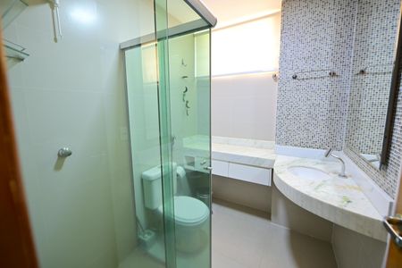 Apartamento para alugar com 60m², 2 quartos e sem vagaBanheiro 