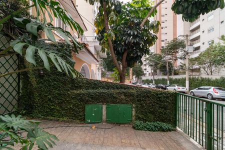 Casa para alugar com 350m², 4 quartos e 4 vagas Casa para alugar com 350m², 4 quartos e 4 vagasGaragem