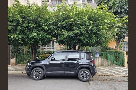 Casa para alugar com 350m², 4 quartos e 4 vagas Casa para alugar com 350m², 4 quartos e 4 vagasFachada