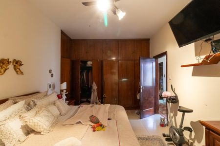 Casa para alugar com 350m², 4 quartos e 4 vagas Casa para alugar com 350m², 4 quartos e 4 vagasQuarto 2