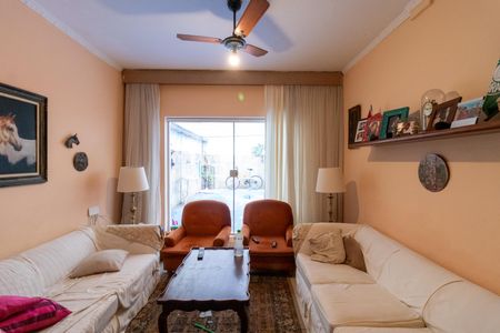 Casa para alugar com 350m², 4 quartos e 4 vagas Casa para alugar com 350m², 4 quartos e 4 vagasSala de TV