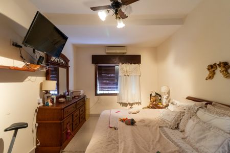 Casa para alugar com 350m², 4 quartos e 4 vagas Casa para alugar com 350m², 4 quartos e 4 vagasQuarto 2